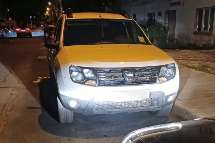 O clujeancă a răbufnit după ce o mașină de serviciu ar fi ocupat două locuri de parcare: „Bunul-simț nu ar trebui să depindă de mașina pe care o conducem”