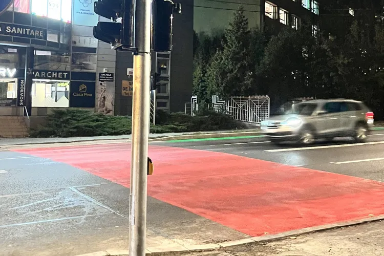 Trecere de pietoni, rămasă nefinalizată în Cluj, spre disperarea unui locuitor: „De 20 de ani se traversează ilegal în zonă!”