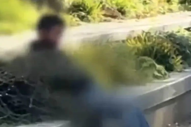 VIDEO. Scene șocante în centrul Clujului! Un bărbat s-a autosatisfăcut în plină zi, privind două femei aflate în zonă