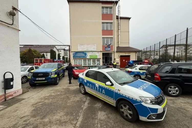 Cum s-a produs atacul șocant de la o școală din Pitești! Agresorul a venit la școală cu o macetă pentru a se răzbuna