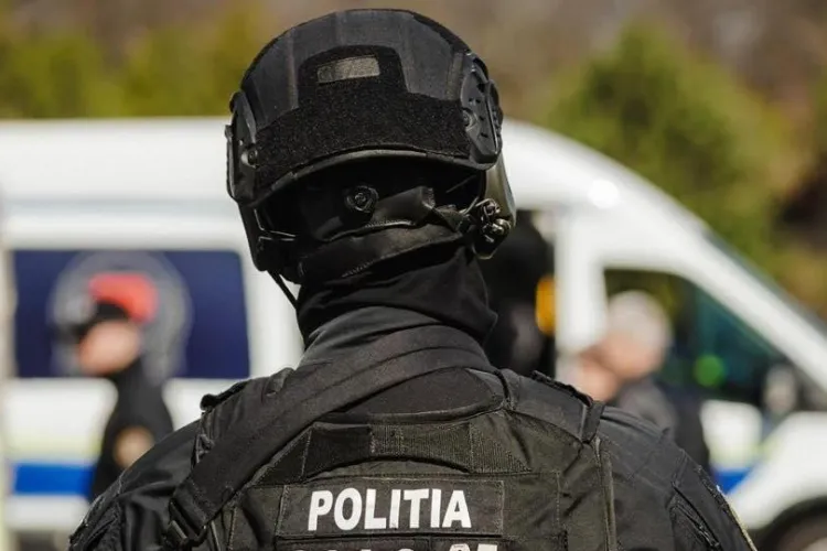 Tânăr de 18 ani, reținut după ce a amenințat online un băiat de 15 ani. Cum s-a petrecut totul
