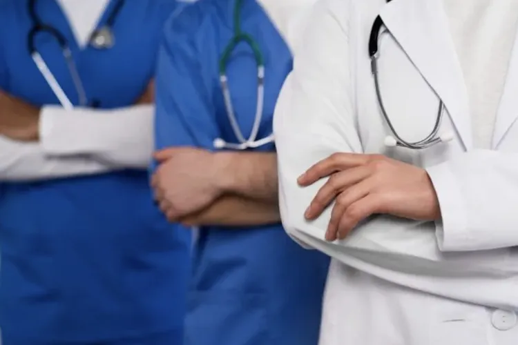 Angajări la un spital din Cluj! Se caută opt îngrijitori de curățenie, pe perioadă nedeterminată. Ajunge școala generală, dar termenul e scurt