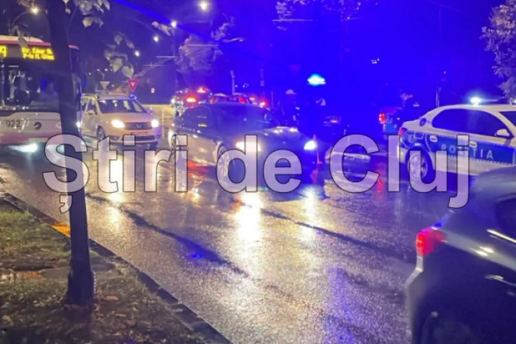 UPDATE. VIDEO. Poliția susține că obiectul căzut în mijlocul drumului, în Cluj-Napoca NU este o dronă: „Este un aeromodel cu telecomandă”