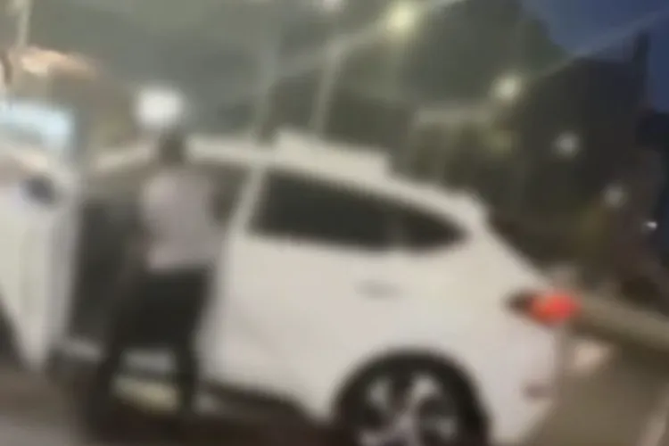 Clujeancă terorizată în trafic de un bărbat! Șoferul ar fi înjurat-o în continuu și ar fi coborât la semafor și i-ar fi rupt oglinda: „A fost recalcitrant”