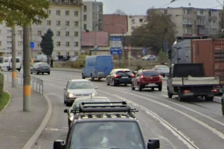 Pericol pe o stradă din Cluj-Napoca: Semafoarele de lângă un parc nu funcționează, iar traficul e intens la orele de vârf: „Trebuie să interveniți!”