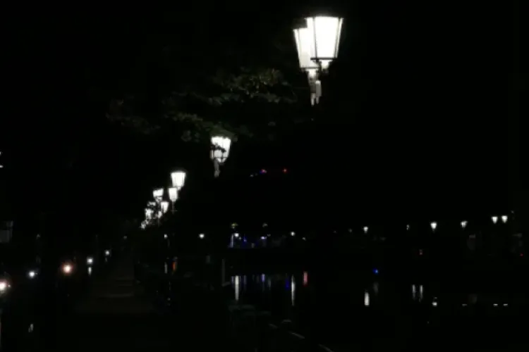 Probleme cu iluminatul public pe o stradă din Cluj-Napoca: „Nu funcționează, este întuneric beznă” 