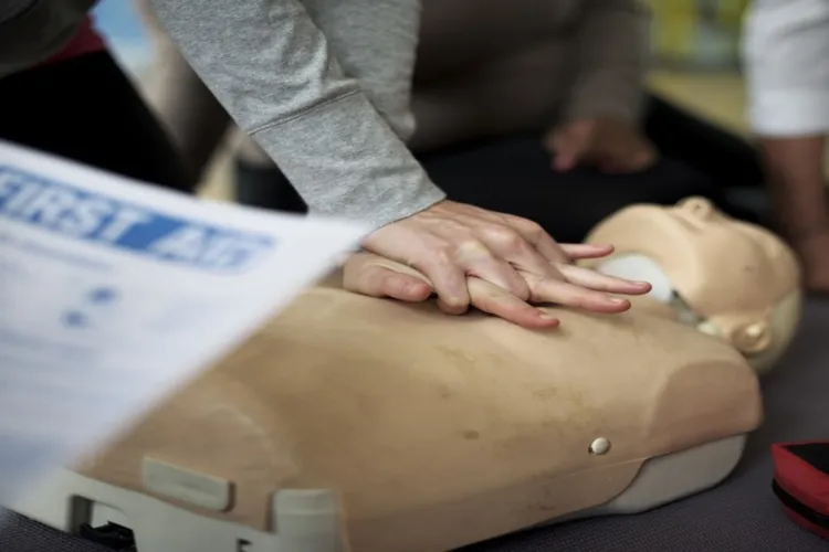 ISU Cluj îi învață pe clujeni cum să se pregătească pentru dezastre: Lecții de prim-ajutor, exerciții de evacuare și porți deschise la toate subunitățile