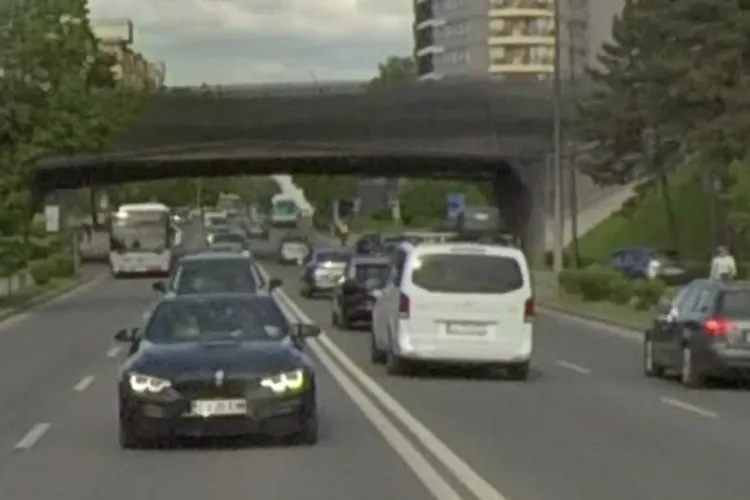 Clujenii, prinși în coloană la ieșirea de pe E60! Un șofer a găsit o soluție pentru aglomerație: „Ar fi ideal și nu s-ar mai face coloana infinitului”
