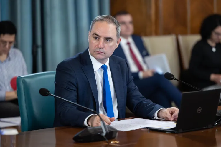 Ministrul Finanțelor, anunț pentru firmele din România: TVA rambursat mai repede și banii avansați pentru concediile medicale, înapoi după un calendar clar