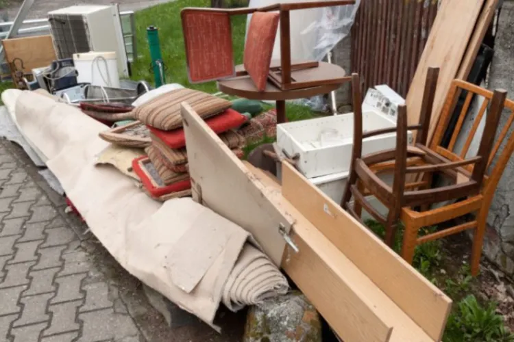 Unde poți duce gratuit saltelele, covoarele și hainele vechi în Apahida, Cluj: Primăria anunță noul calendar al campaniei din noiembrie