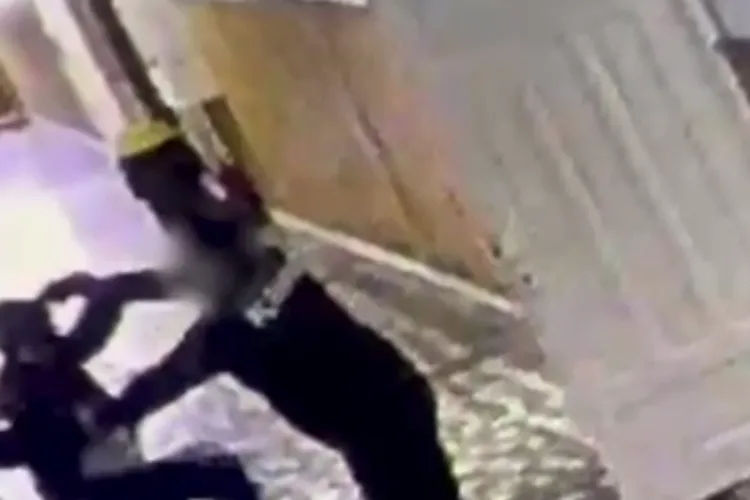 Profesoara înjunghiată de un elev de 13 ani, la Bistrița, a fost externată după o săptămână de spitalizare. Ce se știe despre starea sa