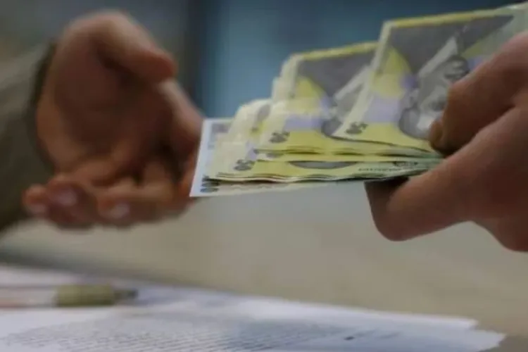 Bani pentru milioane de români! Statul a virat peste 2,6 miliarde de lei pentru alocații, indemnizații și ajutoare sociale. Cine a beneficiat
