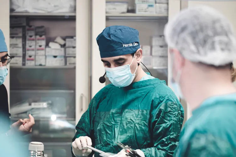 Medicii care lucrează noaptea ar putea primi mai mulți bani! Ministrul Sănătății propune majorări pentru fiecare gardă suplimentară