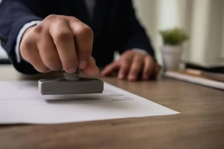 Polițe de garanție acceptate greșit, firme eliminate pe nedrept din licitații: ASF a scos un ghid care explică ce trebuie verificat. Unde îl găsești