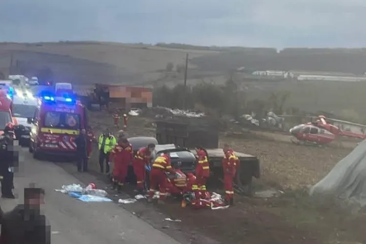 Mobilizare de urgență după un accident grav! Patru persoane au fost rănite, iar un elicopter SMURD a fost solicitat imediat