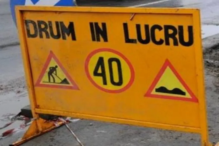 Restricții de trafic lângă Piața Mihai Viteazu din Cluj-Napoca! Cât timp durează lucrările făcute de Compania de Apă Someș