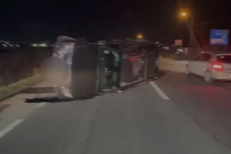 Cum s-a produs accidentul grav de la Dej. Un bărbat a rămas încarcerat după impactul violent dintre două mașini