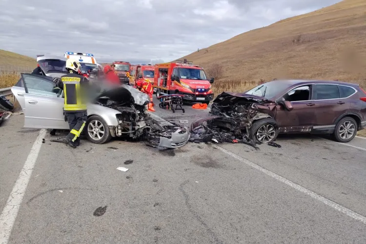 Accident deosebit de grav pe centura Apahida - Vâlcele! Două persoane încarcerate. Traficul în zonă este blocat pe ambele sensuri