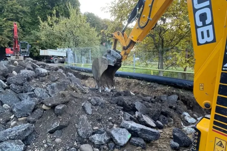 Vești bune pentru clujenii de pe trei străzi din oraș! Rețeaua de canalizare menajeră a fost extinsă pe o lungime de peste 1,3 kilometri