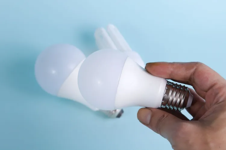 România, din nou în topul rușinos al Europei la prețul energiei electrice! Cât a ajuns să coste un MWh și ce ne așteaptă în această iarnă