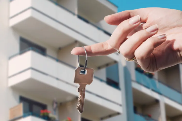 Lovitură pentru chiriași: apartamentele s-au scumpit cu peste 30% în trei ani, iar chiria a sărit cu până la 100 de euro pe lună. Cine a câștigat de fapt