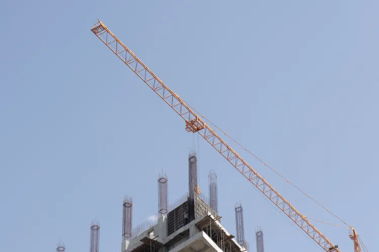 Se construiește tot mai puțin în România! Numărul autorizațiilor pentru locuințe s-a prăbușit în primele nouă luni din 2026