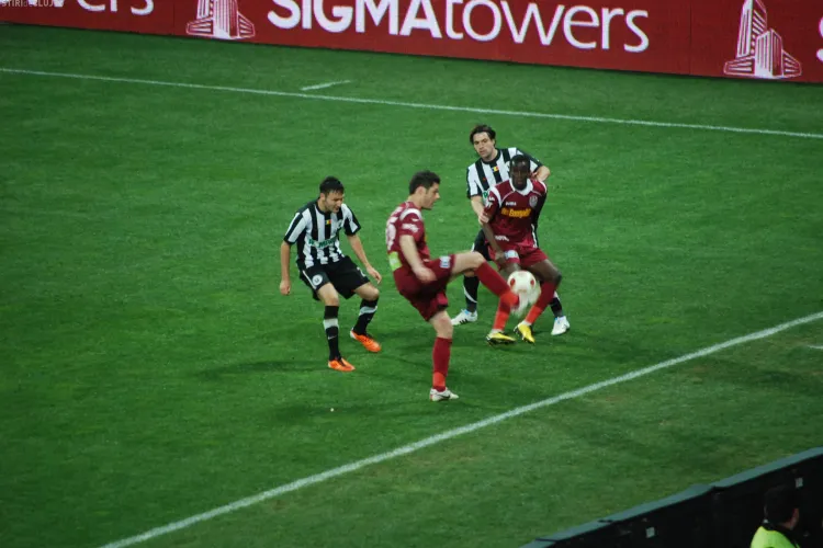 U Cluj si CFR Cluj cheama Primaria Cluj-Napoca sa cumpere mai multe actiuni 