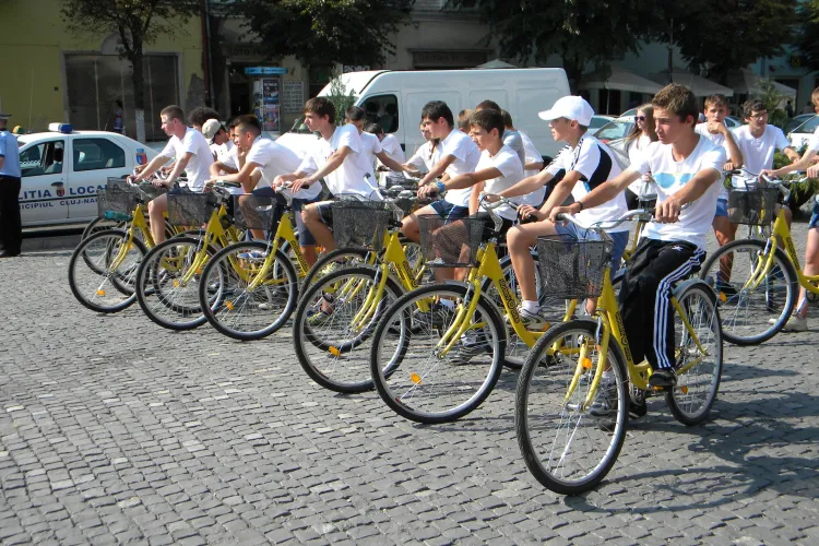 Contractul de bike-sharing, cu 50 de statii de inchiriere si 540 de biciclete, semnat miercuri. Clujenii au parte de o surpriza!