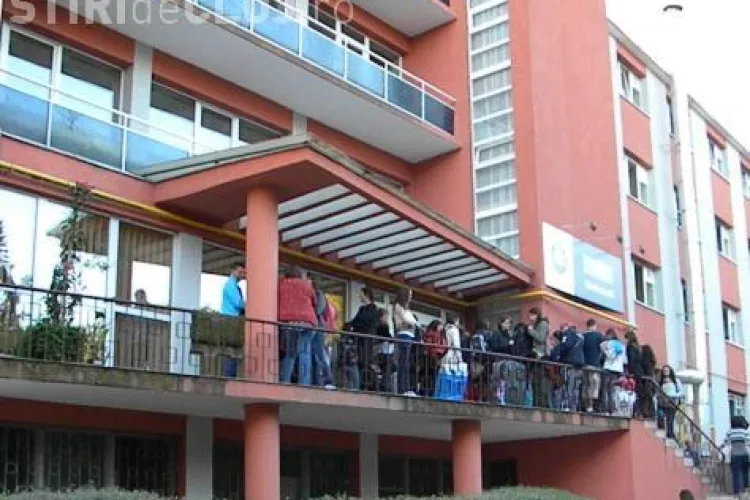 Razboi Omnipass - Studcard! Andreea Munteanu, fost coordonator StudCard, prinsa cand isi vindea locul in caminul din Hasdeu