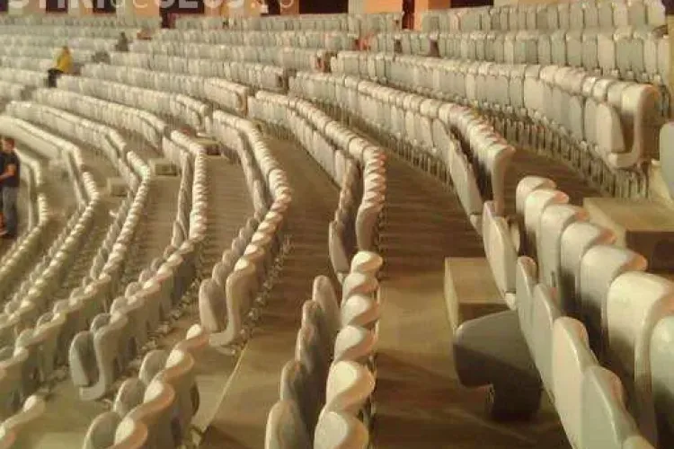 Scaunele de pe Cluj Arena se dezmembreaza? Arena de cinci stele are probleme FOTO