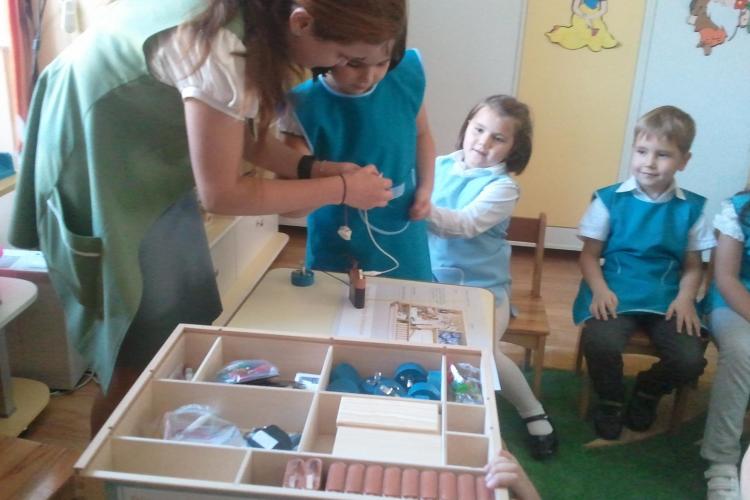 Truse educationale pentru copiii de gradinita din Cluj-Napoca, donate de o fundatie germana FOTO