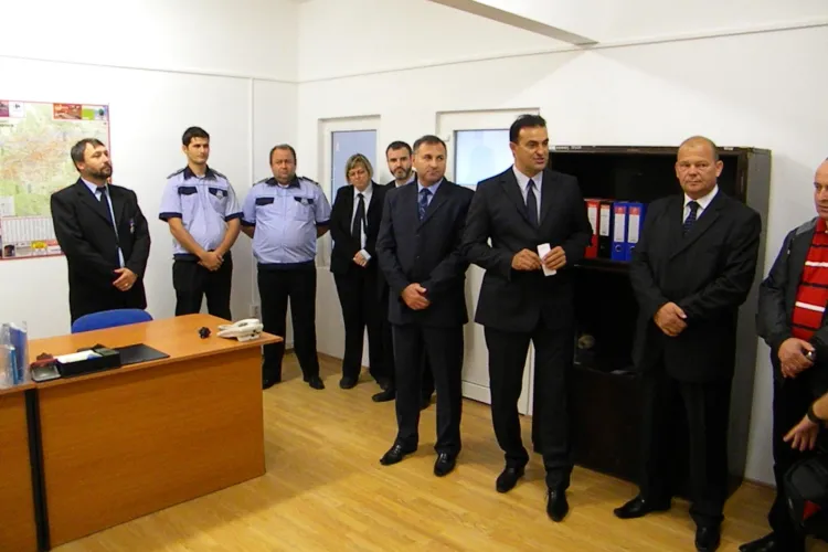 Sectie de politie locala si loc de joaca in Marasti Galerie FOTO