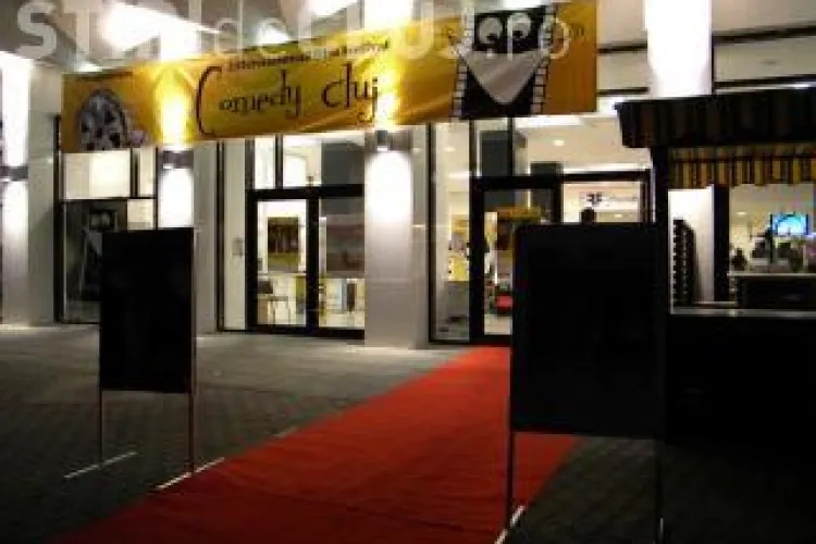 Spectacol de teatru-film la Comedy Cluj: "Iubeste-ma America!" Vezi programul