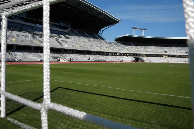 Cluj Arena poate fi inchiriat de oricine pentru o "miuta". Vezi cat costa sa joci o ora