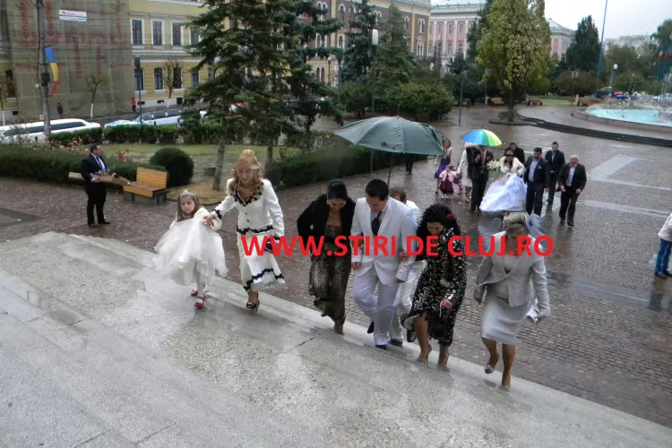 Dan Andrei Hosu, unul dintre suspectii din jaful de la Banca Transilvania, s-a insurat sambata VIDEO si FOTO