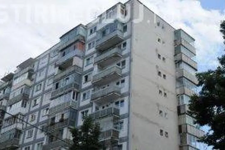 O tanara a inchiriat fictiv apartamente din Cluj-Napoca de 28 de ori! Politistii au retinut escroaca in Ramnicu Valcea