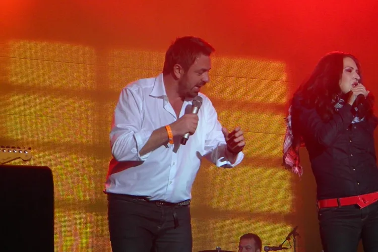 Horia Brenciu a dirijat "orchestra" Cluj Arena! Publicul a cantat "Desteapta-te, romane"! IMAGINI de exceptie VIDEO 