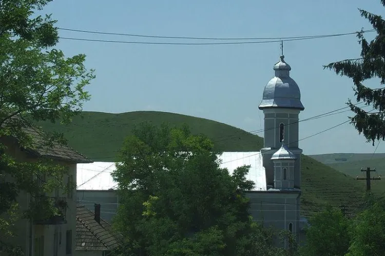 Primarul din Geaca isi reface primaria. La pachet intra si caminul cultural