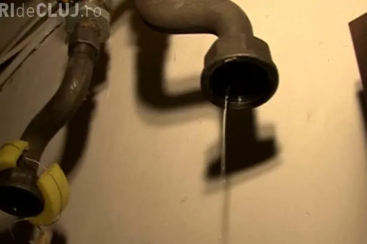 Cel mai prost instalator din tara! A legat o conducta de apa la cea de gaze