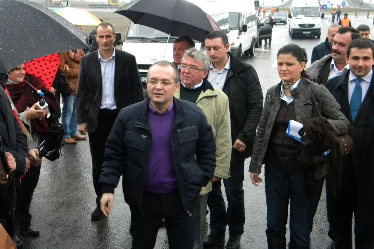 Boc: Centura Valcele - Apahida e o opera de arta. Marius Nicoara: "Emil Boc e un mic mincinos" VIDEO