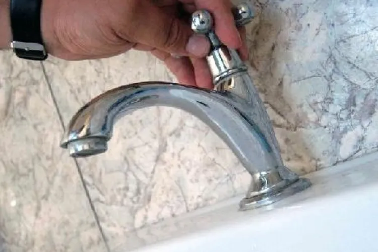 Atentie, se ia apa! Vezi daca esti pe una dintre strazile pe care e obligatoriu sa iti faci provizii! 