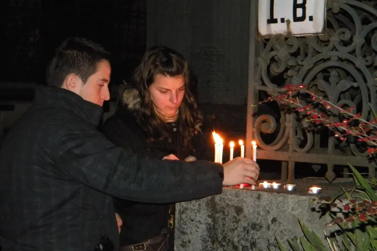 Luminatie 2011 Cluj: 50 de politisti locali prezenti in strada si in cimitire