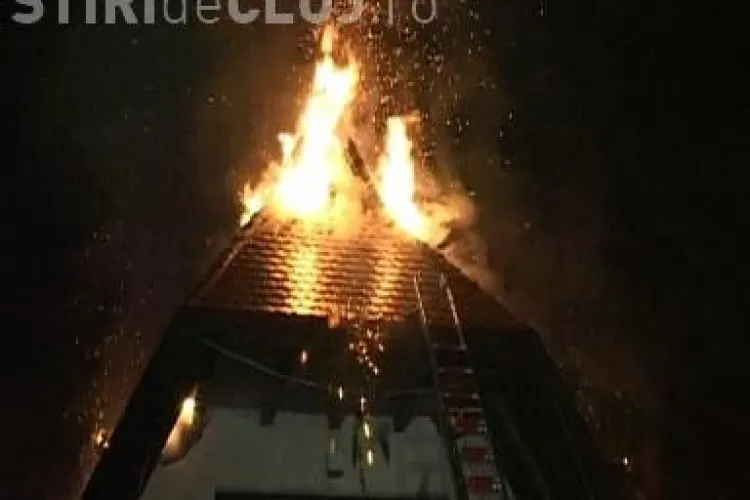 Incendiu in Manastur, pe strada Sebastian Bornemisa! O vila de lux a ars, iar pagubele sunt imense VIDEO