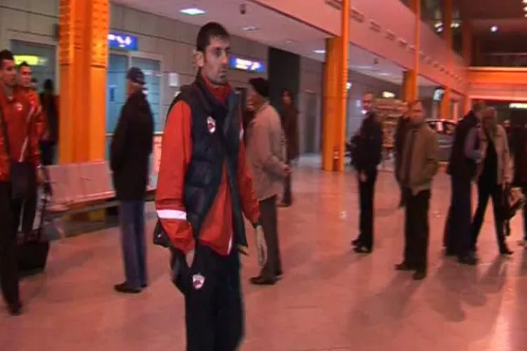 Dinamo a ajuns la Cluj. Dupa egalul cu U Cluj, "cainii rosii" au tinut privirea in pamant VIDEO