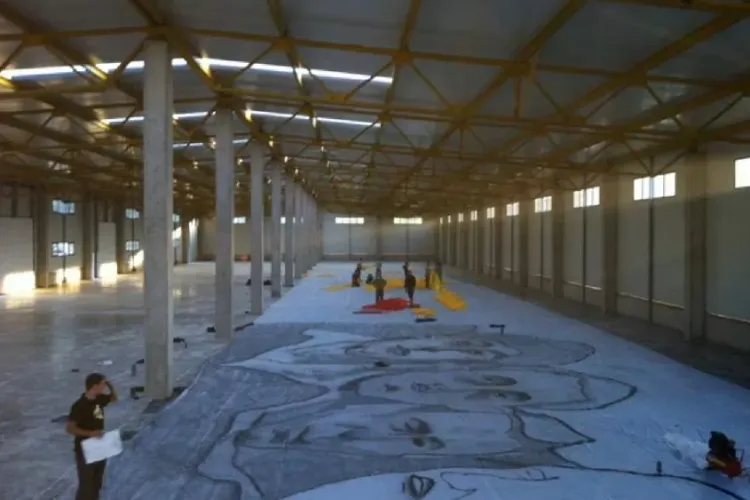 Cum au creat suporterii U Cluj bannerele uriase expuse la meciul cu Kuban VIDEO