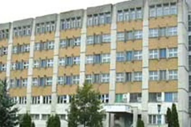 Fetita din Calarasi, care a asistat la moartea mamei, este internata in spital. Va fi dat in plasament