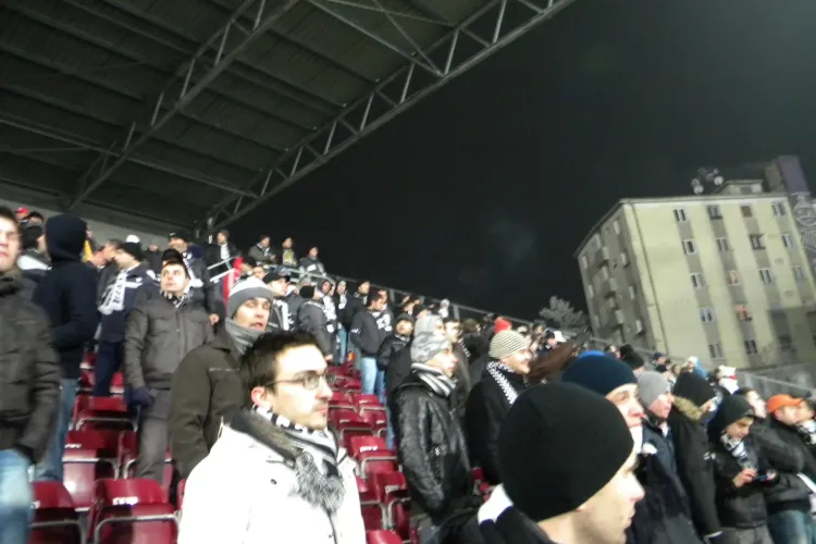 Rezultatul strategiei lui Paszkany : vezi cati spectatori sunt in tribune GALERIE FOTO