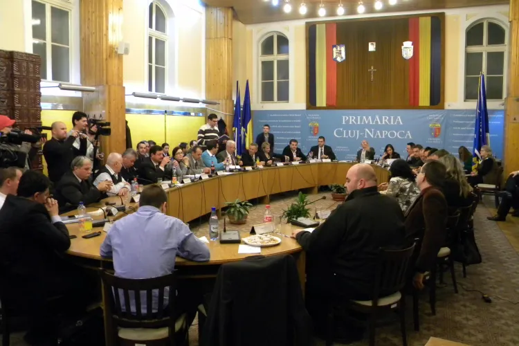 Steluta Cataniciu, "femeia de fier" din Consiliul Local, amenintata cu judecata! Vezi ce consilier ataca