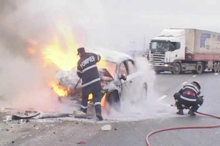 O masina a luat foc in Valcele, pe DN 1