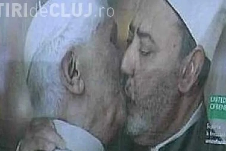 Vezi reclama in care Papa se saruta pe gura cu Imamul de la Cairo